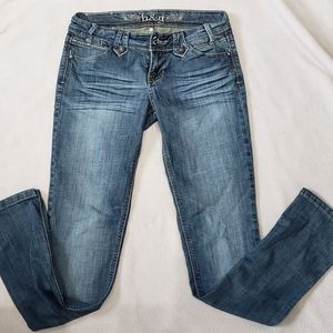 H & G women's 5 jeans